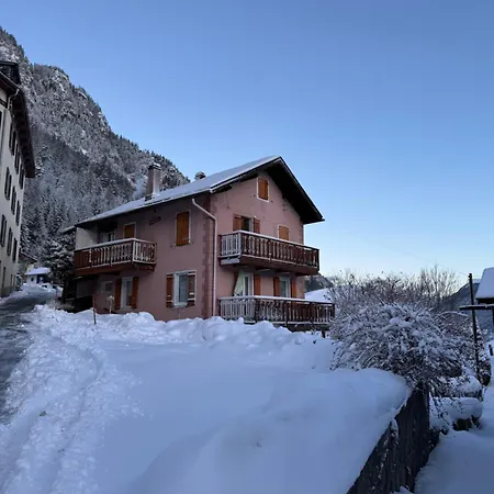 Gramimmo - La Cascade アパート Salvan